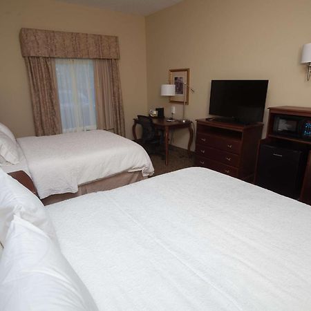 Hampton Inn Онеонта Экстерьер фото
