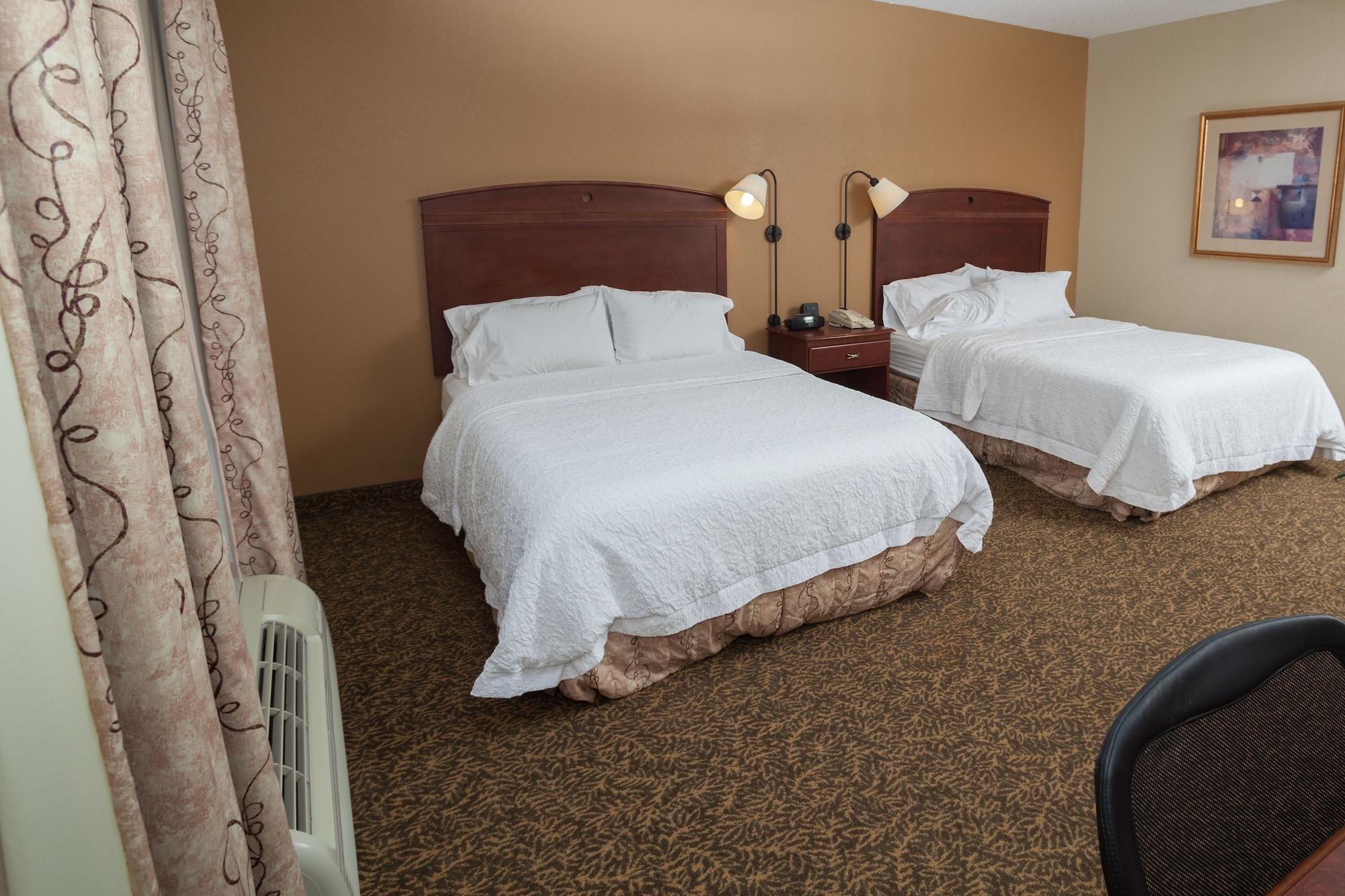 Hampton Inn Онеонта Экстерьер фото
