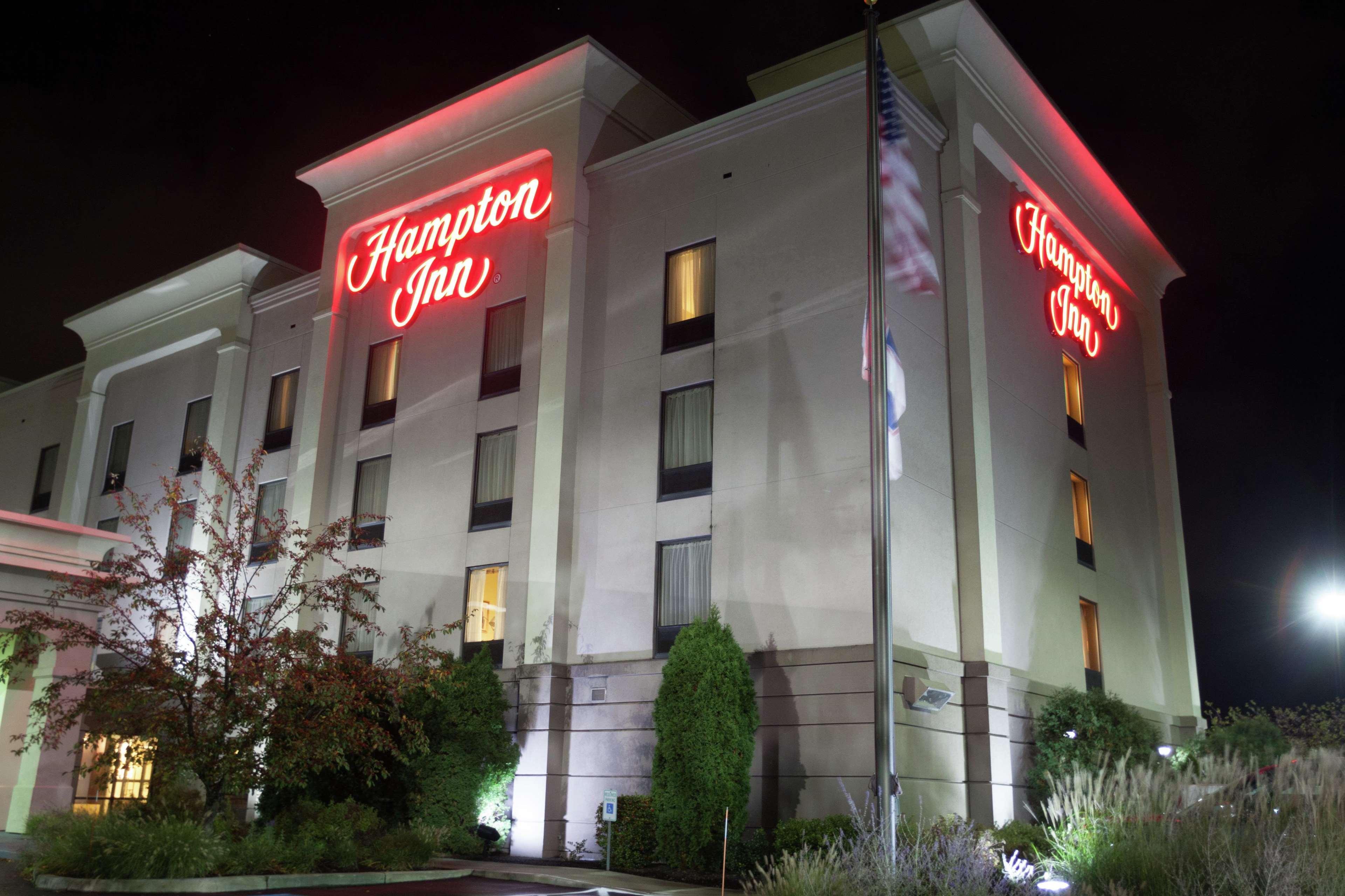 Hampton Inn Онеонта Экстерьер фото