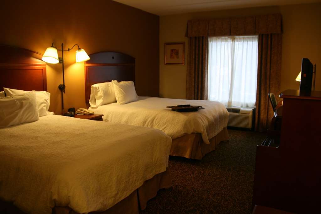Hampton Inn Онеонта Номер фото